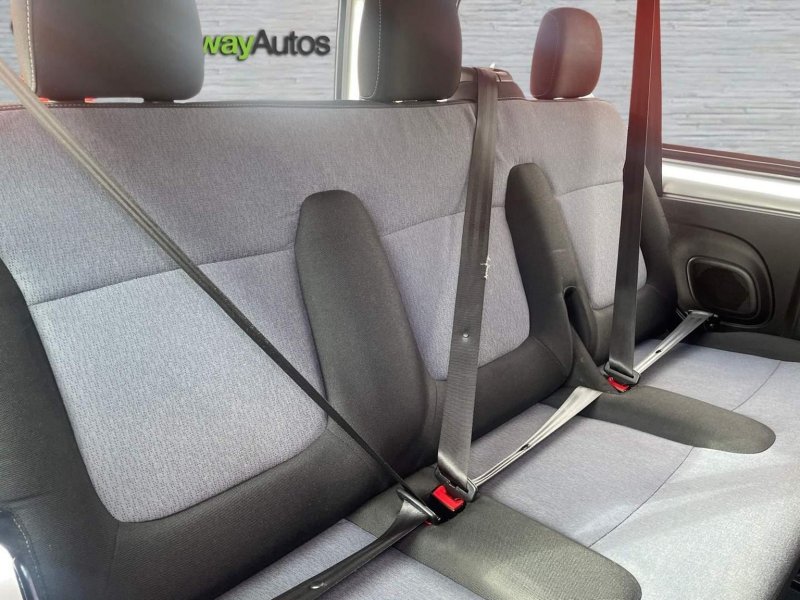 VAUXHALL VIVARO