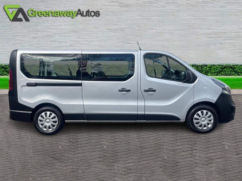 VAUXHALL VIVARO