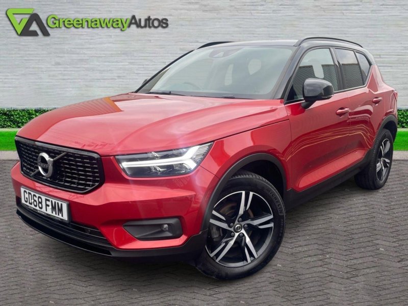 VOLVO XC40