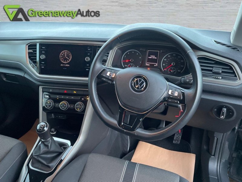 VOLKSWAGEN T-ROC