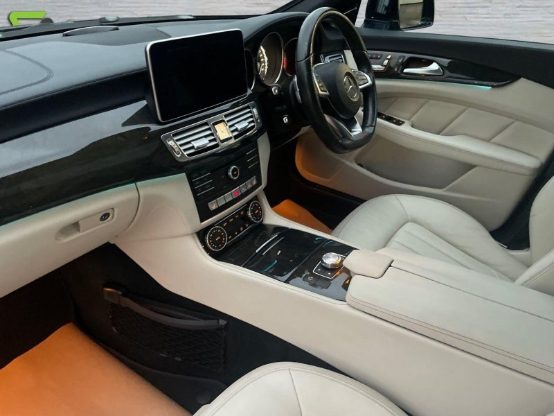 MERCEDES-BENZ CLS