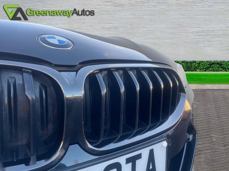 BMW 8 SERIES