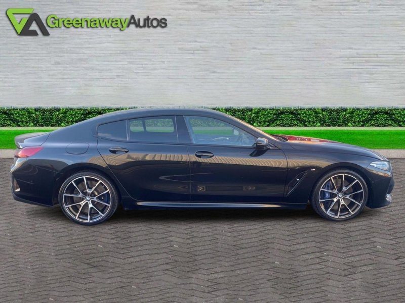 BMW 8 SERIES