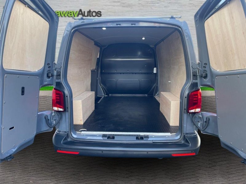 VOLKSWAGEN TRANSPORTER