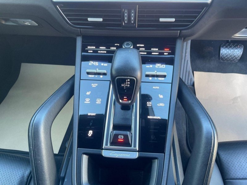 PORSCHE CAYENNE