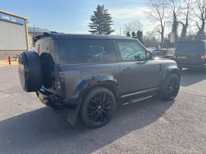LAND ROVER DEFENDER 90