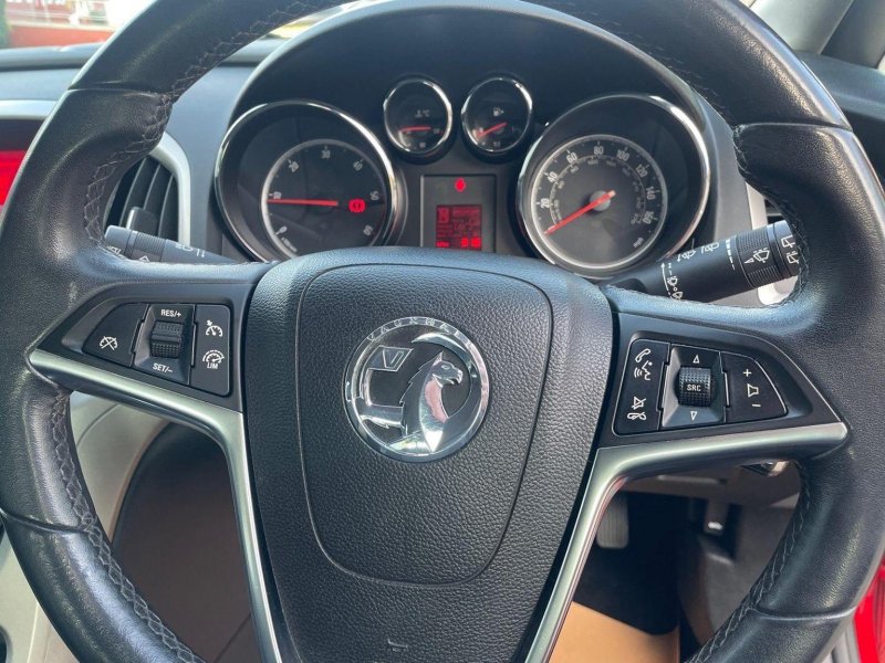 VAUXHALL ASTRA