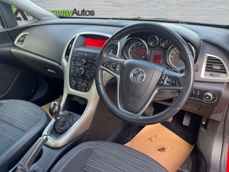VAUXHALL ASTRA