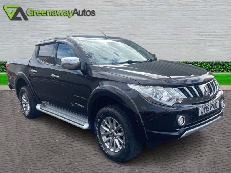 MITSUBISHI L200