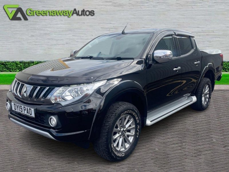 MITSUBISHI L200