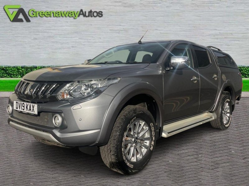 MITSUBISHI L200