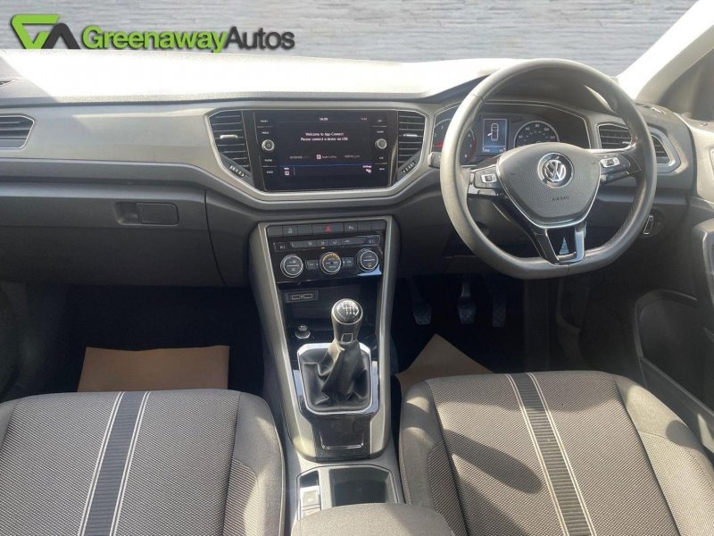 VOLKSWAGEN T-ROC