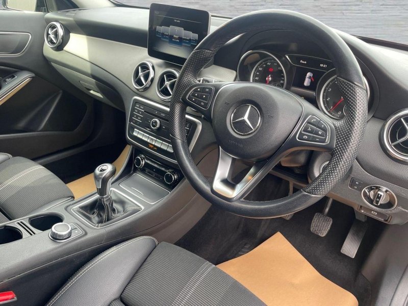 MERCEDES-BENZ GLA CLASS