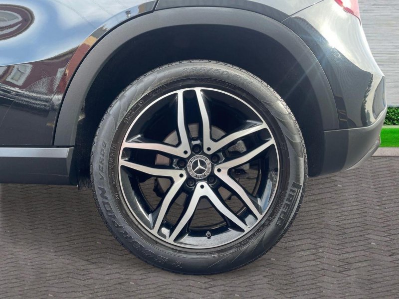 MERCEDES-BENZ GLA CLASS