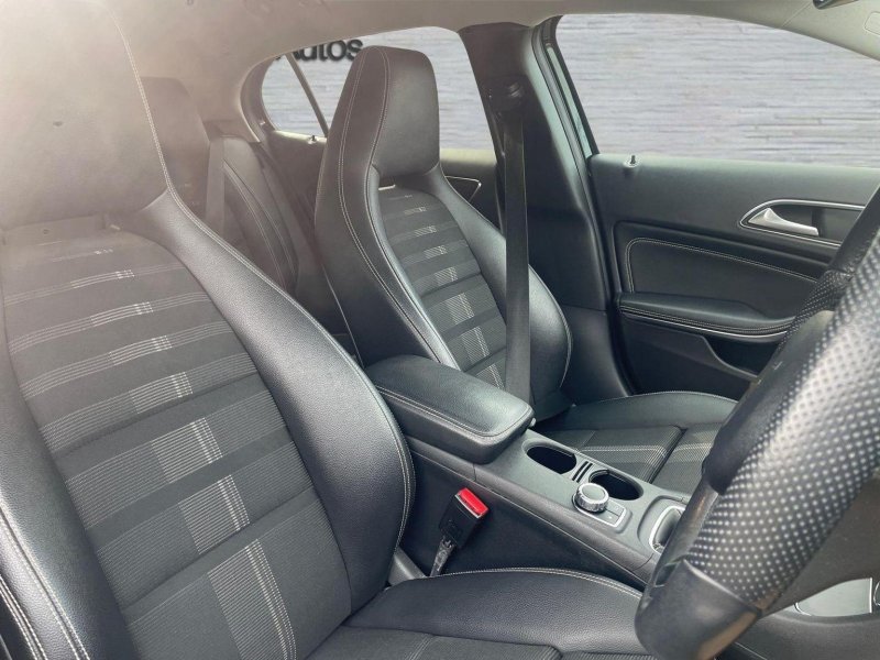 MERCEDES-BENZ GLA CLASS