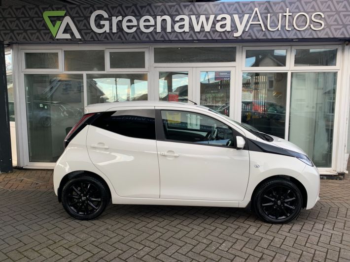 Used TOYOTA AYGO in Pontypridd, Wales for sale