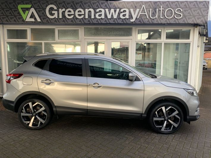 Used NISSAN QASHQAI in Pontypridd, Wales for sale