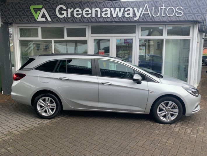 Used VAUXHALL ASTRA in Pontypridd, Wales for sale